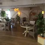 La Place Country Hotel