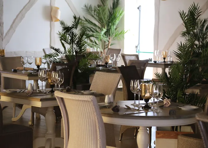 La Place Country St Aubin