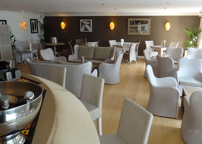 Hotel La Place Country 4*