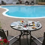 Hotel La Place Country