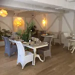 Hotel La Place Country 4*